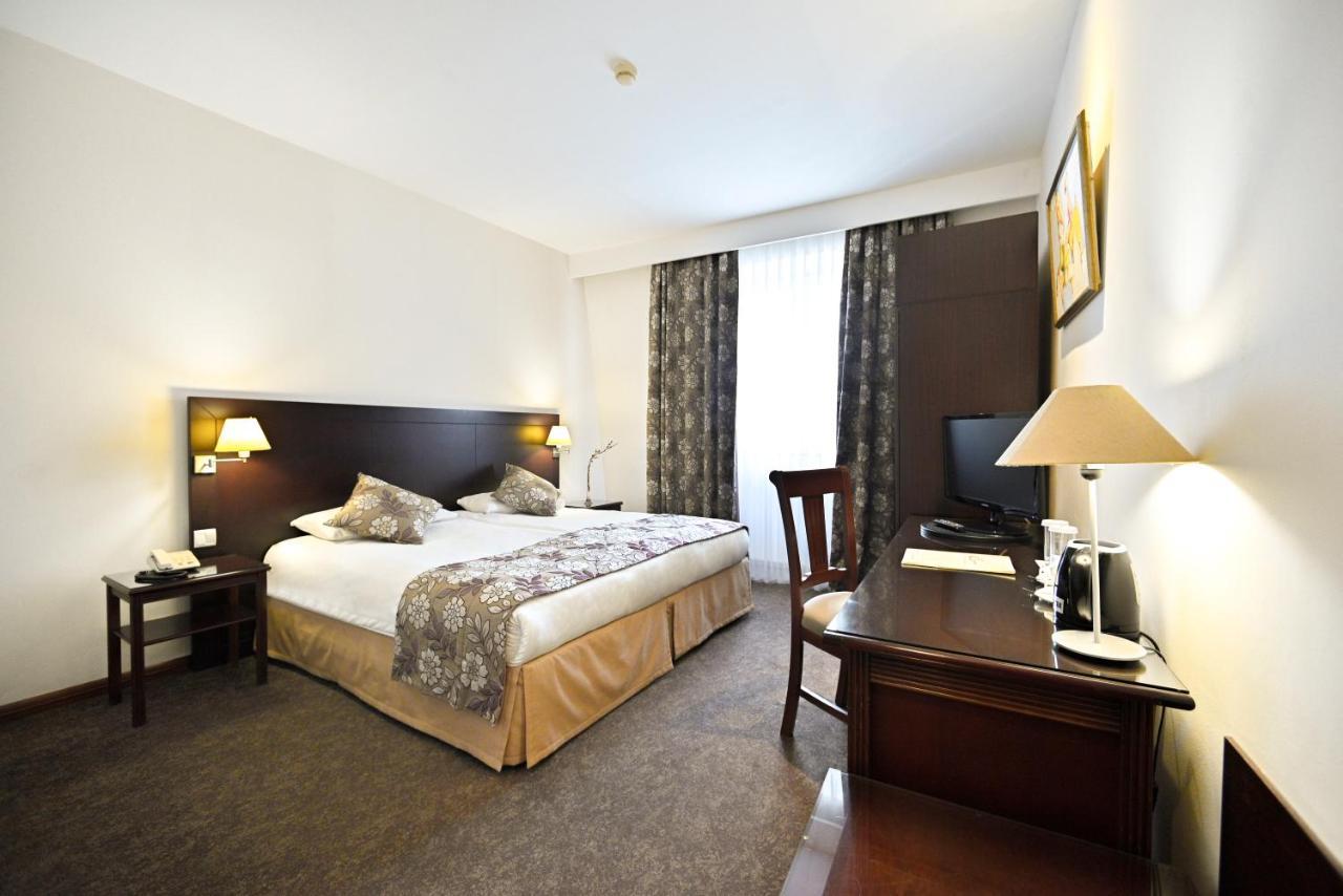 Europe Hotel Erivan Dış mekan fotoğraf